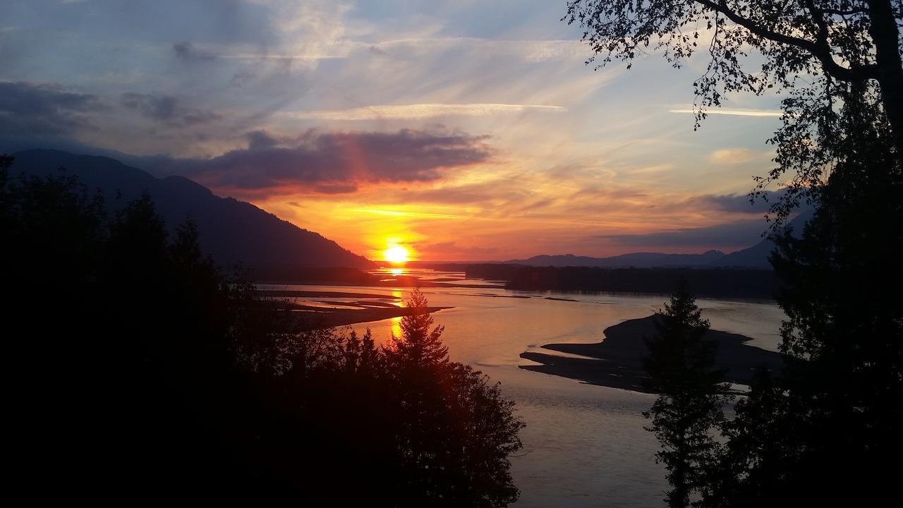 The Fraser River'S Edge B&B Lodge Chilliwack Ngoại thất bức ảnh